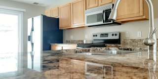 2 Bed/1.5 Bath Townhouse with Garage - 8/5/2026 Gallery 3