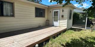Three Bedroom House in Great Neighborhood! Gallery 1