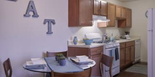 Lexington Village Gallery 5