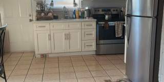 2 Bed / 1 Bath First-Floor Rental – Available ASAP Gallery 4