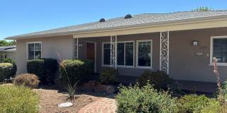 Large Altadena Foothills Home for Rent! 4 Bedrooms, 4 Bathrooms, Washer & Dryer and Central AC, Large yard! Gallery 1