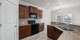 Available now! Charming 3-Bedroom Home in Wyndham Hill Gallery 19