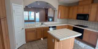 Spacious 4-Bedroom, 2-Bathroom Home in Southwest Bakersfield Gallery 17