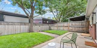 Bright West Highland Home with Modern Finishes!! Gallery 6