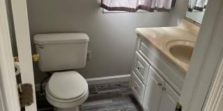 SPACIOUS 3 bed/2 bath with fenced yard and large deck! Gallery 8