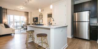 Verde at Howard Square East Gallery 4