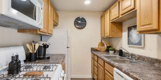 Shadeland Terrace Townhomes with Full Basements Gallery 4