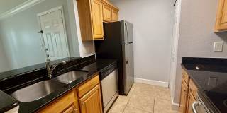 One bedroom one bathroom condo in Palmer Ranch Gallery 21