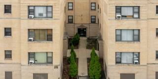 7003 S Harper Gallery 5