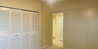 Rarely available 1-bedroom 1-bath condo in 21 Craigside Gallery 14