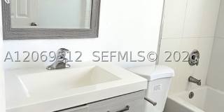 5960 NE 5th Ct Gallery 12