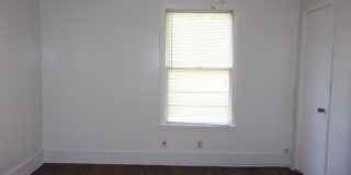 202 Shurley Street Gallery 8