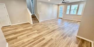 Gorgeous Desert Color Home with Internet Included! Gallery 8
