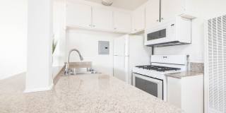 15925 Victory Blvd. Gallery 8
