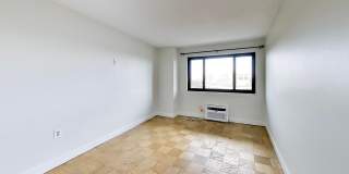 Amazing Location - 1Bed/1Bath Condo - Assigned Parking Gallery 10