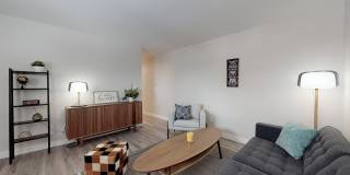 Acoma Square Gallery 17