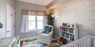 2217 LEAGUE Street Gallery 21