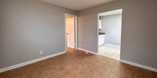 1122 WOODRUFF Avenue Gallery 4