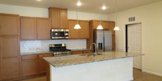 Beautiful Newer 2 Bedroom Condo in Briargate Area Gallery 4