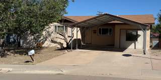 4 Bedrooms, 2 bathrooms with refrigerated Air. Gallery 1