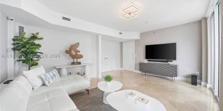 5801 Collins Ave Gallery 15