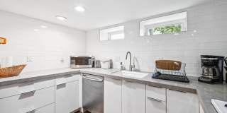 Charming Furnished Basement Unit in Regis – Northwest Denver Gallery 4