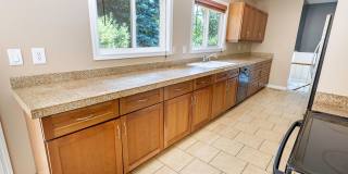 Beautiful 4 Bedroom Home Gallery 12