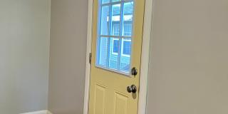 107 N Gillette Ave Gallery 36