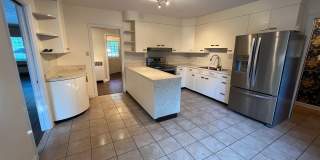 3323 Lakeshore Dr. Gallery 3