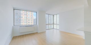 777 6th Avenue Gallery 38