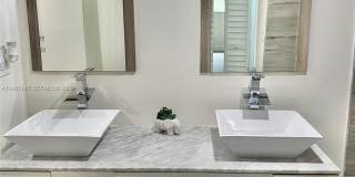 8897 Fontainebleau Blvd Gallery 11