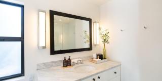 1811 Hillview Place Gallery 25