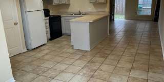 Great Complex in Kenner, 2BD/1.5BA with Off Street Parking Gallery 1