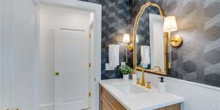 700 Holly Road Gallery 30