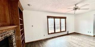 2048 Walnut Street Gallery 9