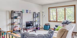 3 Bed | 1 Bath | Available Oct 15 Gallery 1