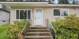 South Perry 4-Bed / 2-Bath with Fully Fenced Backyard South Perry 4-Bed / 2-Bath with Fully Fenced Backyard Gallery 1