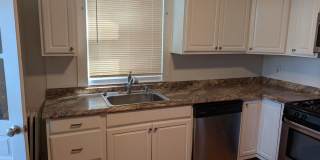 Charming Historic townhouse in downtown Frederick available mid June! Gallery 28