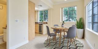 Summit At Warner Center Gallery 113