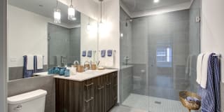 640 North Wells Gallery 20