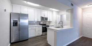 2100 Defoors Gallery 3