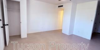 810 N Alvernon Way Gallery 6