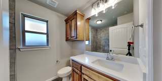 Beautiful 4 Bedroom 2 Bathroom Corner Lot Home in Yukon Schools Gallery 15