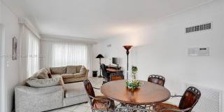 2889 NE 35th St Gallery 32