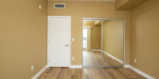 Stylish & Spacious Courtyard-Facing Condo in the Heart of Gaslamp Gallery 15