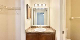 1915 Schlotter Circle - 206 Gallery 26