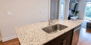 1bd/1.5ba Seattle Condo Gallery 8
