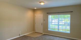 Beautiful 2/2.5 in Desirable Arrowood Community Gallery 23