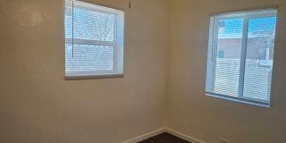 2 Bed WITH OFFICE 1 Bath AND WASHER/DRYER HOOK UP! Gallery 9