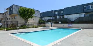 18550 Hatteras Street Gallery 32